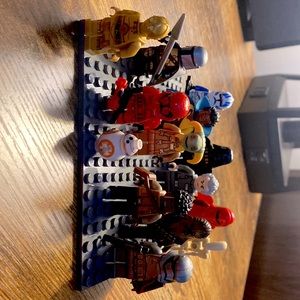 This is a big Lego Star Wars lot filled with rare/cool Lego Star Wars mini figs